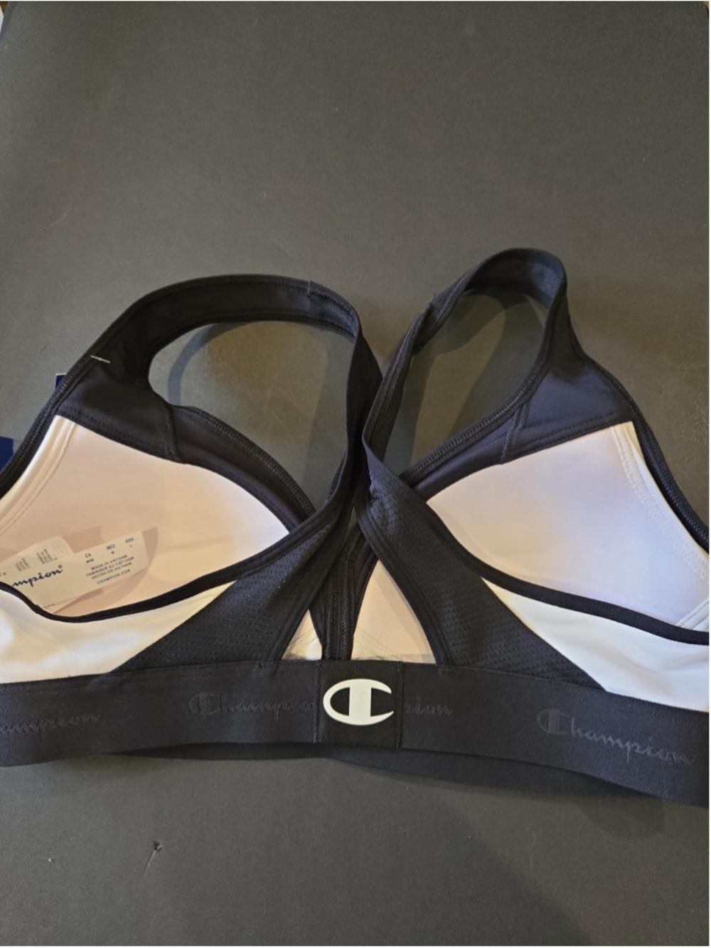 Champion Women’s Sports bra NWT Size Medium Padded Racerback White Black (D-10) - Picture 4 of 8
